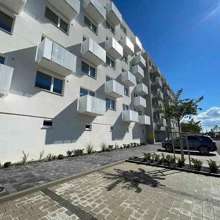 Pri Letisku,spojenie Do Centra Apartment *